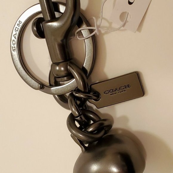 💀NWT💀 RARE UNICORN!! COACH GUNMETAL SKULL KEYCHAIN CHARM HANDBAG FOB Oilslick - Picture 13 of 14